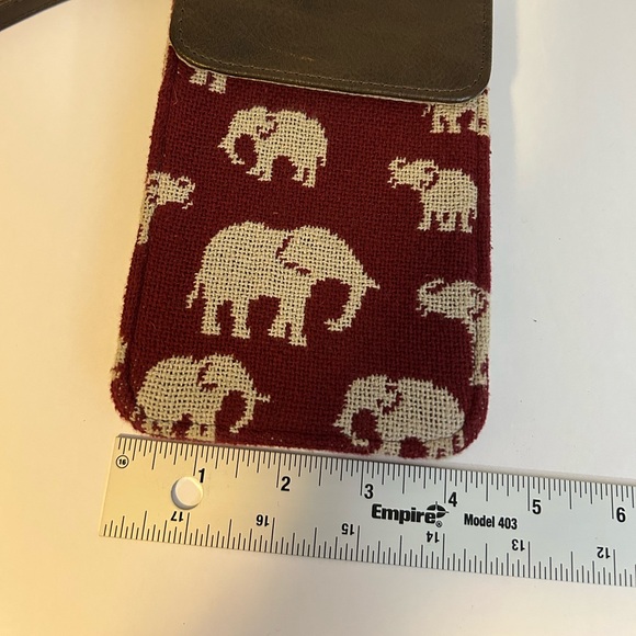 thirty-one Burgundy and Brown Elephant Crossbody Phone Bag - Picture 5 of 6